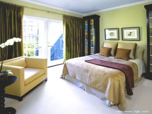 Spare Bedroom In Transitional Style 300x225 Spare Bedroom  In Transitional Style 
